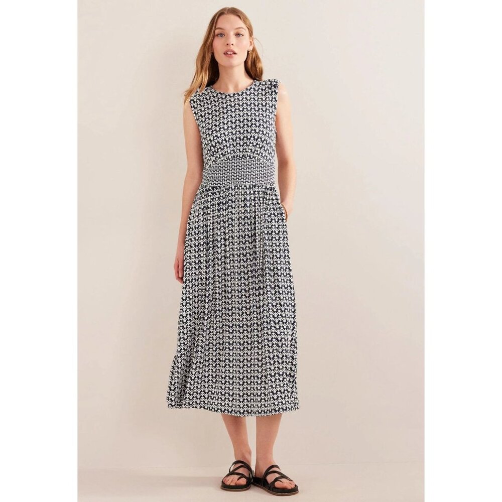 Elegant Blue and White Patterned Dress